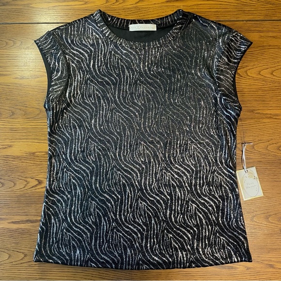 Fair Haven Tops - 3for$5, NWT Fair Haven Women’s Black And Gold Sleeveless Blouse Size S